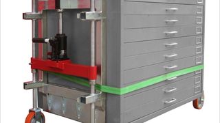 Der Hydrotransporter JHT 18 S von Jung ist ein praxisgerechter Helfer für den täglichen Einsatz. (Bild: Jung)