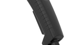 Mit der Zustimm-/Bedieneinheit RE 6909 ergänzt Dold sein Produktprogramm von Funkzustimmtastern für die sicherheitsgerichtete Übertragung von Not-Halt und Steuerfunktionen um eine günstige Version mit Kabel. (Dold)