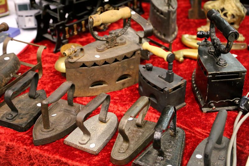 Salon Retro-Technica de 2015, une bourse pour le matériel technique de collection, d'occasion et de liquidation, la prochaine édition est prévue du 22 au 23 octobre 2016 au Forum Fribourg. (www.forum-fribourg.ch) (Image: JR Gonthier)