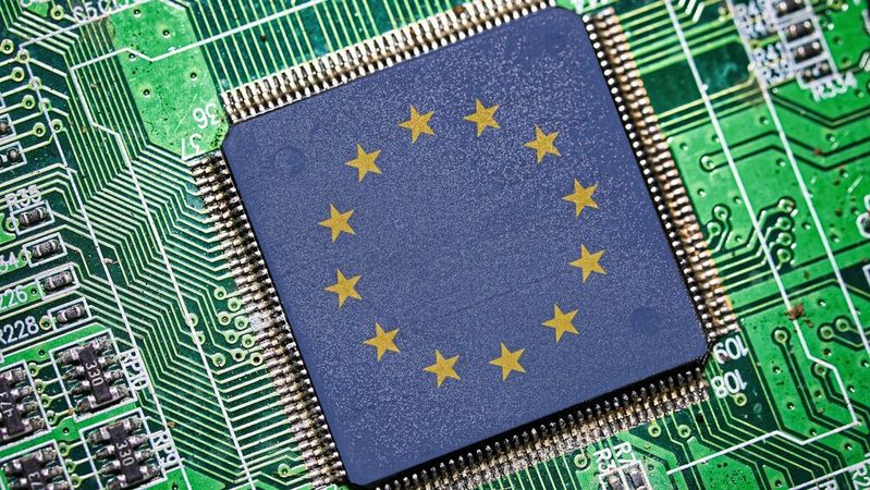 SEMI Europe hat mit dem Chips Act Report eine umfassende Bewertung der Umsetzung des europäischen Chips Act und seiner Auswirkungen auf das europäische Halbleiter-Ökosystem veröffentlicht. Der Bericht, für den der Halbleiter-Fachverband zahlreiche Vertreter der euopäischen Chipindustrie befragt hat, enthält strategische politische Empfehlungen für die bevorstehenden Diskussionen zum EU Chips Act 2.0.(Bild:  frei lizenziert /  Pixabay)