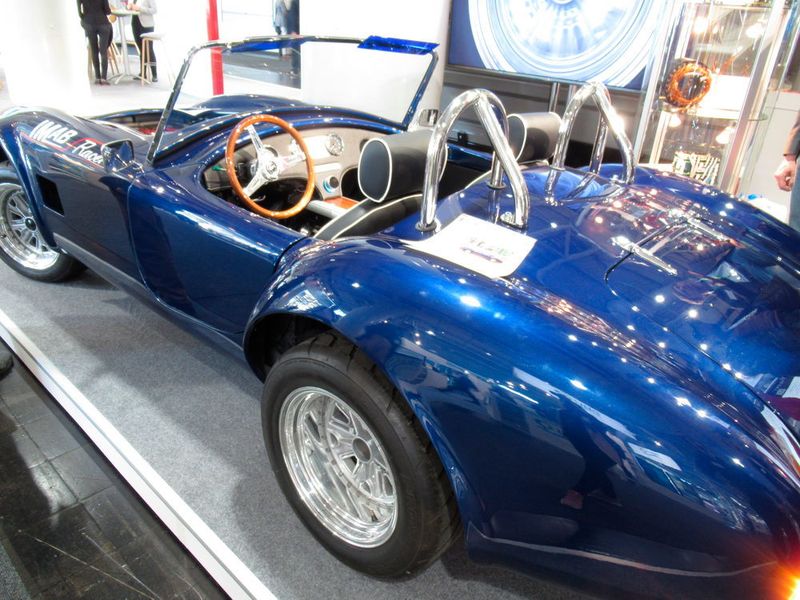 Das KitCar, getauft auf Storm, leistet als 6-strängige Maschine 200 kW und stellt bis 3200 U/min das Maximalmoment von 600 Nm zur Verfügung. Bei 4800 U/min erreicht das Fahrzeug die Höchsgeschwindigkeit von 153 km/h. (J. Pfeiffer/konstruktionspraxis)