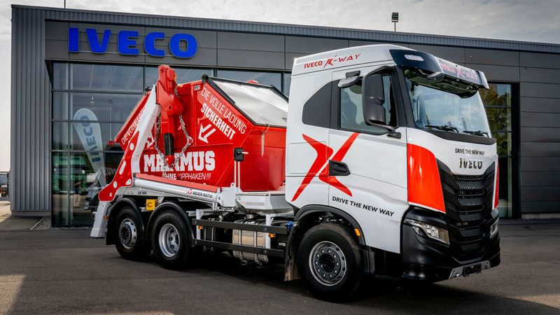 Der X-Way ist ein Baustellenfahrzeug mit Langstreckenqualitäten. Jetzt kann er auch als Absetzkipper mit einem Aufbau der Firma Meier-Ratio bestellt werden. (Iveco)