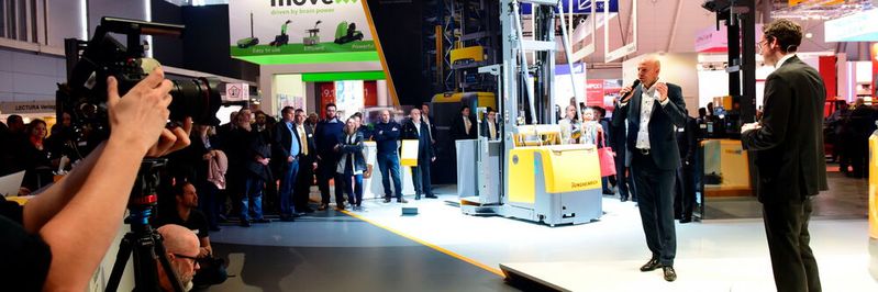 Ein Schwerpunkt der diesjährigen LogiMAT ist die Digitalisierung der Supply Chain. Stand heute soll die Intralogistikmesse trotz der Ausbreitung des Coronavirus vom 10. bis 12. März in Stuttgart stattfinden. (Bild:  Nicolas Maack)