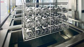 Bei der Herstellung von Knieprothesenschablonen ist eine Reinigung oder Passivierung erforderlich. (Bild: Intech)