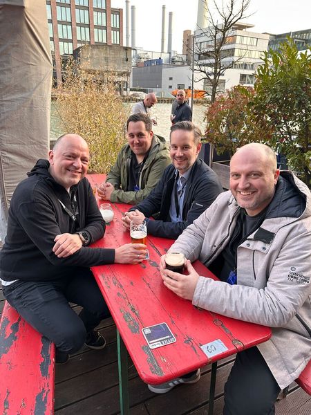 Sven Buchheim (l, bluechip) mit Patrick Stemmler, Fabian Servatius und Thomas Pannenbecker (ASUS). (Bild: Vogel IT-Medien GmbH)