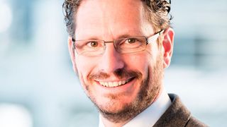 Ralf Schütte von Fahrzeug-Werke Leug plädiert auf den Autovertriebstagen dafür, die Marketing-Gießkanne wegzuwerfen. (Udo Geisler)