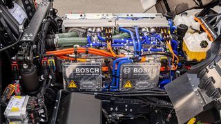 The IVECO Heavy Duty FCEV (fuel cell-electric vehicle) is a hydrogen-powered semi for the European market. With its fuel cell-electric powertrain, and in combination with green hydrogen, the semi emits zero emissions locally. (Source: Bosch)