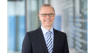 Vertriebsleiter Jürgen Rabenseifner:  „Wir verzeichnen in den letzten Jahren eine steigende Nachfrage aus der Lebensmittelverarbeitung und reagieren mit der Viscoflux Mobile S-Variante auf die Anforderungen der Branche.“ (Bild: Flux-Geräte)