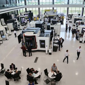 Erste Hausausstellung im Dezember 2014 eröffneten Global Headquarter von DMG Mori in Winterthur.