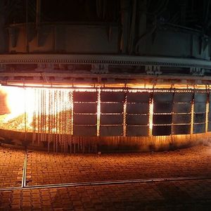 Das Unternehmen RW Silicium fährt die Öfen mehrmals am Tag kurz herunter und verdient dadurch zusätzlich Geld.