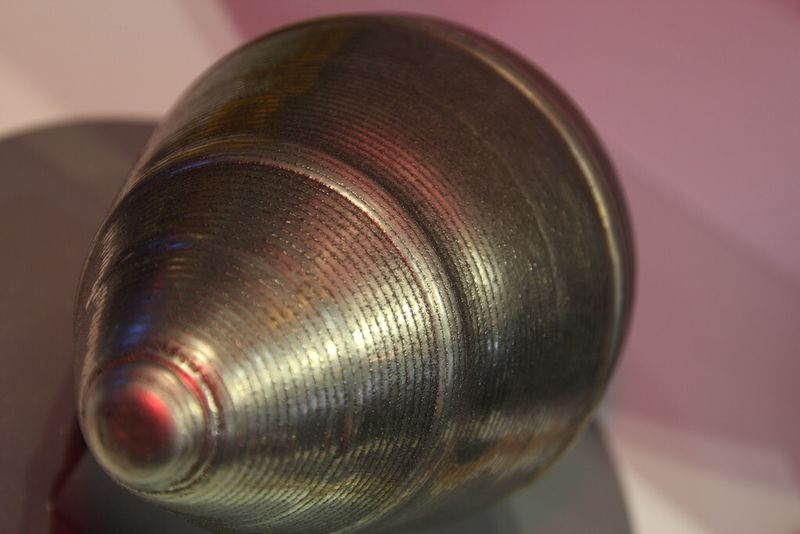 Mittels Fidur verschleißfest gemachter Zahn eines Abraumbaggers oder einer Gesteinsmühle. (Bild: Königsreuther)