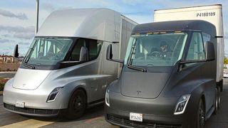 Die Tesla-Zugmaschine soll einen vollgeladenen 40-Tonnen-Zug circa 800 Kilometer weit fahren können.  (Bild: gemeinfrei)