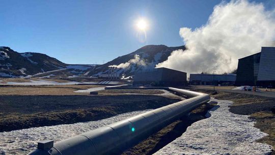 Wärmekopplungsanlage nördlich von Reykjavik. (Bild:  Diehl, Edgar von Schloß)