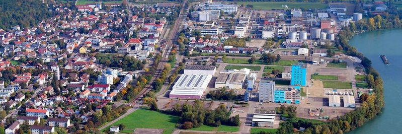 Grenzach ist das BASF-Kompetenzzentrum für die Entwicklung und Produktion von UV-Filtern für Sonnenschutzprodukte und Kosmetika. Grenzach ist das BASF-Kompetenzzentrum für die Entwicklung und Produktion von UV-Filtern für Sonnenschutzprodukte und Kosmetika.