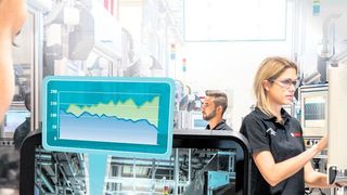 Das Fachmagazin MM Maschinenmarkt und das Start-up University4Industry bieten eine E-Learning-Plattform zu Themen der Industrie 4.0 an. (Foto: Sebastian Widmann/Grafik: C3 Visual Lab)