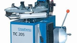 Die Reifenmontiermaschiene TC 205 von Nussbaum. (Foto: Nussbaum)