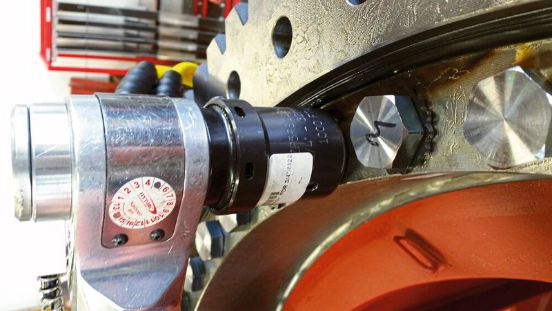 Blick auf eine optimal ausgelastete Schraubverbindung in Kombination mit dem richtigen Schraubverfahren. Das bringt konstruktiv gesehen viele Vorteile. (Bild: Hytorc)