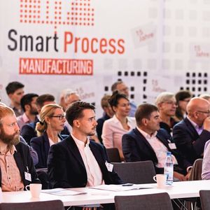 Auch in diesem Jahr erwarten die Fachbesucher spannende Vorträge rund um die digitale Transformation.(Bild:  Stefan Bausewein)