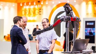 Die SPS will auch in diesem Jahr Treffpunkt für Experten und Entscheidungsträger aus der Automatisierung sein.  (Bild: Mesago Messe Frankfurt GmbH / Arturo Rivas)