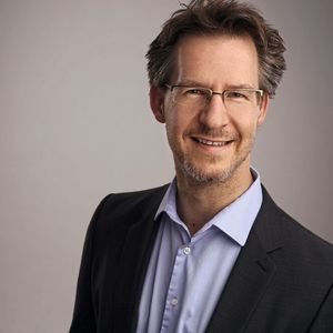 Dr. Jürgen Bock leitet bei Kuka das Forschungsteam Smart Data und Infrastruktur, das sich mit Themen des maschinellen Lernens und semantischen Technologien beschäftigt.