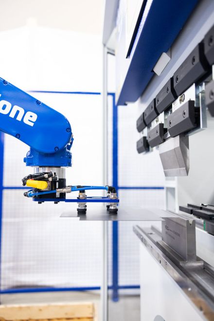 RoboCone Abkantpresse C9 mit Roboter_41.jpg (CoastOne Oy)