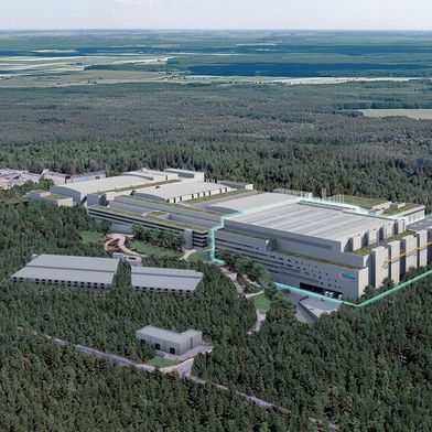 Zum profitablen Wachstum von Infineon soll auch die vor gut einem Monat eröffnete neue Fabrik in Dresden beitragen. (Bild: Infineon)