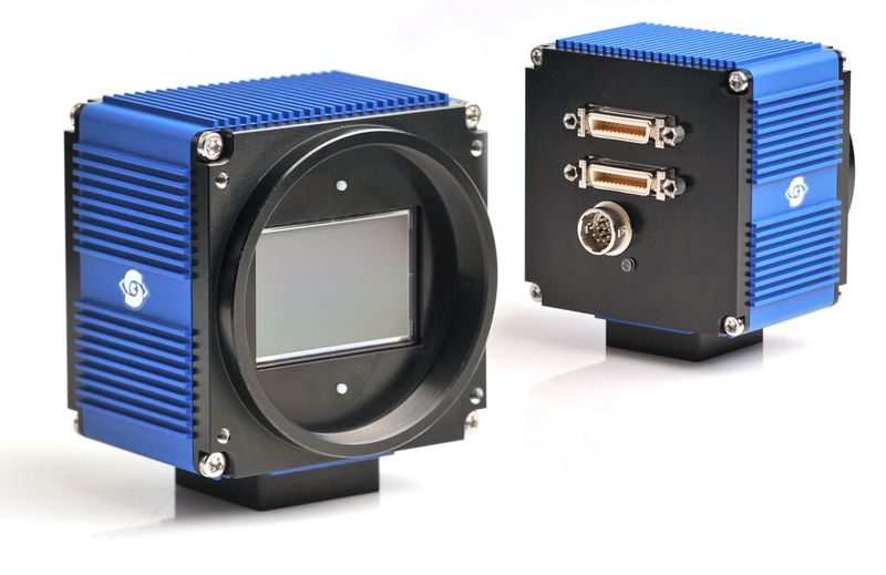 Gerade für die Qualitätssicherung hochwertiger Consumer-Güter, von Solar-Zellen oder auch LED-Monitoren bewähren sich Hochleistungskameras mit bis zu 29 Megapixel Auflösung. (Bild: SVS-Systek)