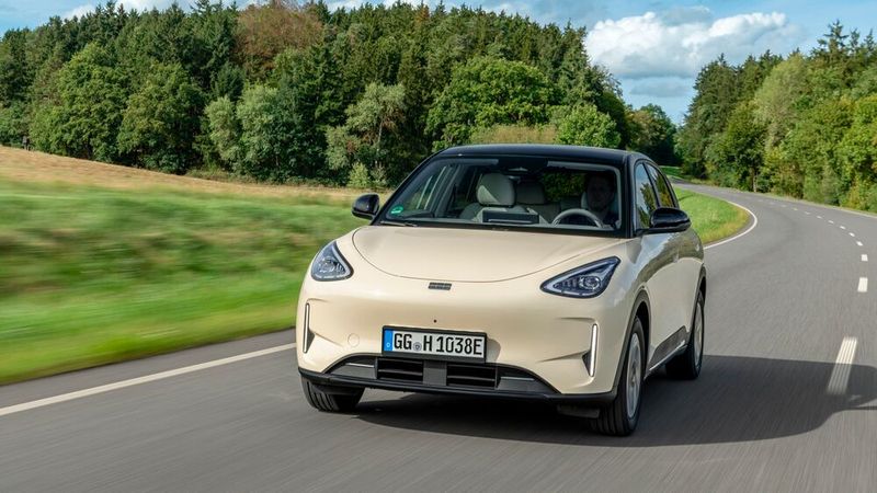Der Geely-Konzern ist seit kurzem auch mit seiner Kernmarke Geely in Deutschland vertreten.(Bild:  Geely)