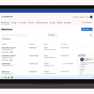 Geräte unter Windows verwalten: Die Tailscale-App integriert sich in die Windows-Taskleiste und ermöglicht Benutzern schnellen Zugriff, während die Admin-Konsole alle verbundenen Geräte anzeigt.(Bild:  Tailscale)