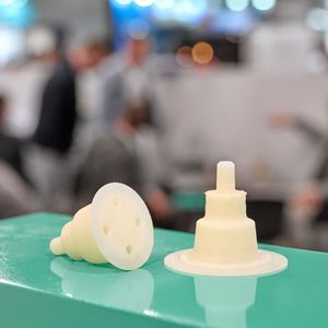 Wenn additiv gefertigte Bauteile für heikle Anwendungen genutzt werden sollen, muss ihr Werdegang dokumentiert werden. Mit Arburgs „ProcessLog“ gelingt das über das Kundenportal „arburgXworld“.(Bild:  Arburg)