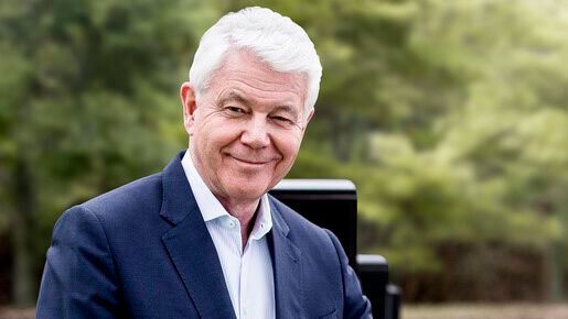 Werner H. Frey zieht sich bei Frey Import Services aus dem aktiven Alltagsgeschäft zurück.(Bild:  MMD Automobile GmbH)