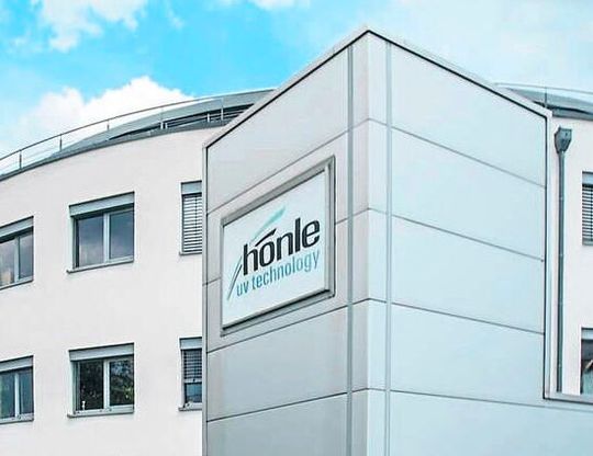 Die Hoenle-Gruppe blickt auf die letzten neun Monate des Geschäftsjahres 2025/26 zurück. Zum Glück läuft es recht gut – trotz vieler Unbilden ...(Bild:  Hoenle-Gruppe)