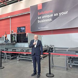 Impressionen der Launchveranstaltung der By Tube Star 330 von Bystronic am norditalienischen Unternehmensstandort in Cazzago San Martino.(Bild:  VCG/Finus)