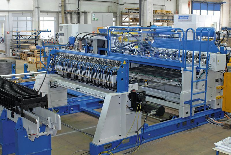 Schlatter Industries produziert komplexe Anlagen für die Herstellung von Metallgittern. Die Konstruktion dieser Armierungsgitter-Schweissanlage erfolgte in «NX». (Bild: Schlatter)