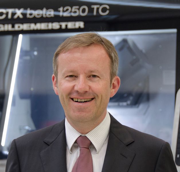 «Mit der ‘NTX 1000 2nd Generation’ und der ‘CTX beta 800 TC’ offerieren wir unseren Kunden eine Bandbreite für die Turn & Mill-Komplettbearbeitung kleinerer Bauteile, die weltweit ihresgleichen sucht.» Harry Junger, Geschäftsführer der Gildemeister Drehmaschinen GmbH (Bild: DMG MORI)