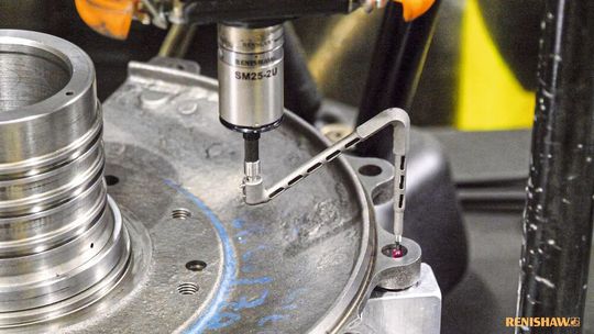 Inspection d'un composant automobile sur Equator 300 avec un stylet issu de la fabrication additive. Inspection d'un composant automobile sur Equator 300 avec un stylet issu de la fabrication additive.