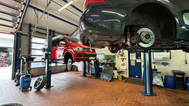 Kein Fahrzeug verlässt die Werkstatt ohne Endkontrolle nach dem Vier-Augen-Prinzip – ein Qualitätsversprechen, das Wagner konsequent einhält. (Bild: Diehl – VCG)