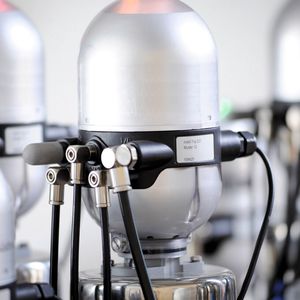 Südmo double seat valves DSV Complete offer the possibility to realize production, cleaning and sterilisation in production processes of the beverage and food industries in an automated way.