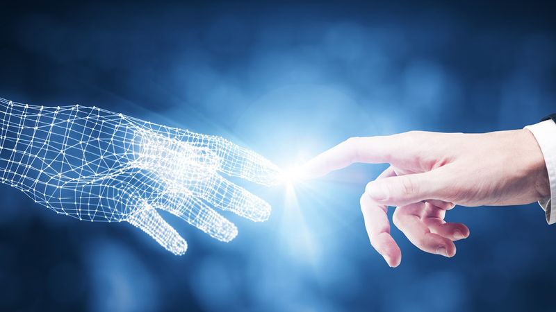 Im Gegensatz zur Automatisierungssoftware übernimmt KI nicht einfache, sondern komplexe Aufgaben. Das bedeutet auch, dass sie Entwicklungen vorhersagen und Entscheidungen treffen kann. (Bild: AdobeStock)