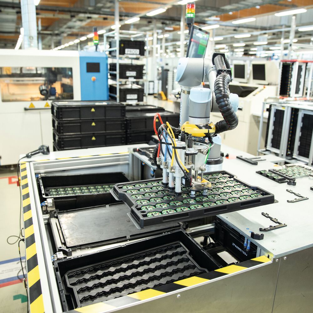 Wie Cobots zum Schrittmacher der Elektronikindustrie werden