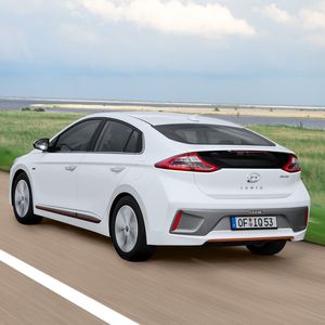 (Hyundai)