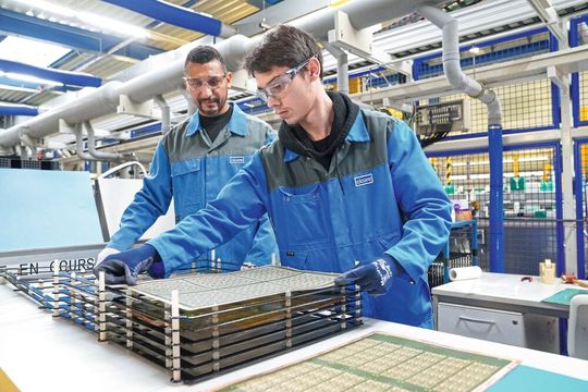 Leiterplattenproduktion in Boudry.(Bilder:  Cicor Management AG)