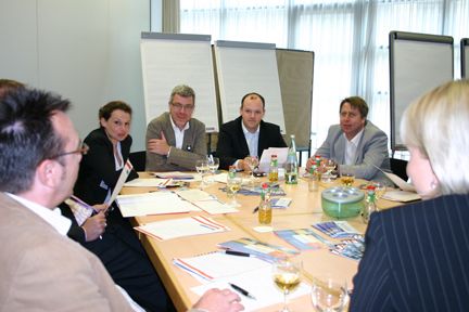 …in der Gruppe besprochen… (Archiv: Vogel Business Media)