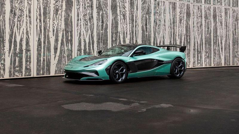 Der bisher als Hyper-GT bezeichnete kroatische Über-Sportwagen soll mit dem R zum Racer werden. (Bild: Rimac)