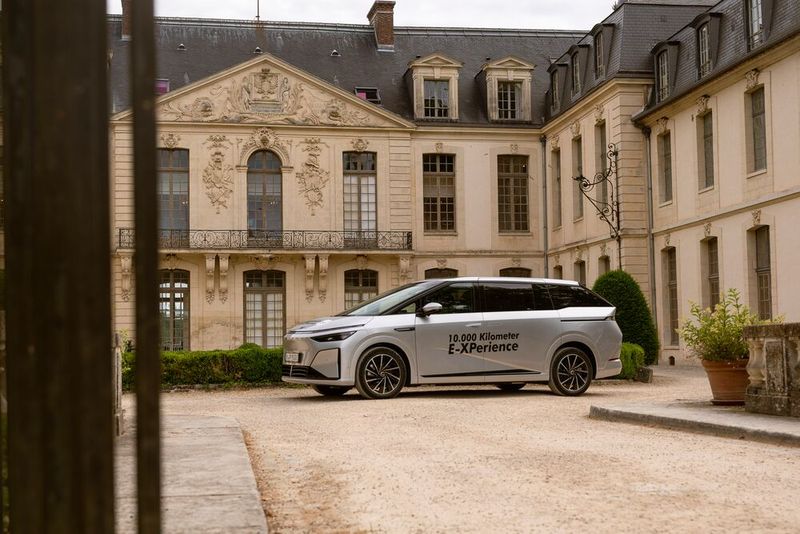 Xpeng bringt seinen Luxus-Van X9 nach Europa. (Bild: Xpeng)