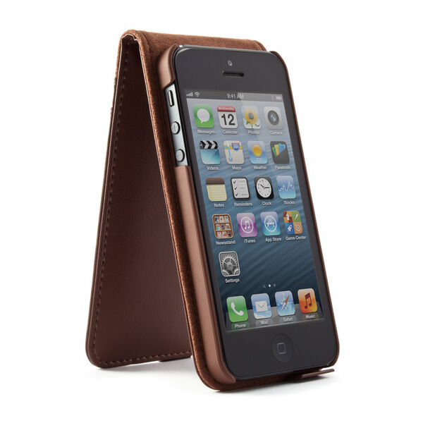Das iPhone 5 kann alternativ auch in ein Flip-Case gesteckt werden. (Bild: Proporta)
