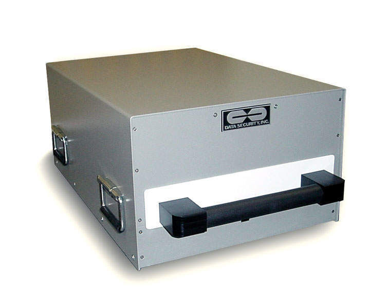 Der Degausser APM-10 von Zenon wiegt 66 Kilogramm und erzeugt 7.000 Gauß. Er benötigt keinen Stromanschluss und keine Abkühlphase, da er mit einem Permanentmagneten arbeitet. (Archiv: Vogel Business Media)