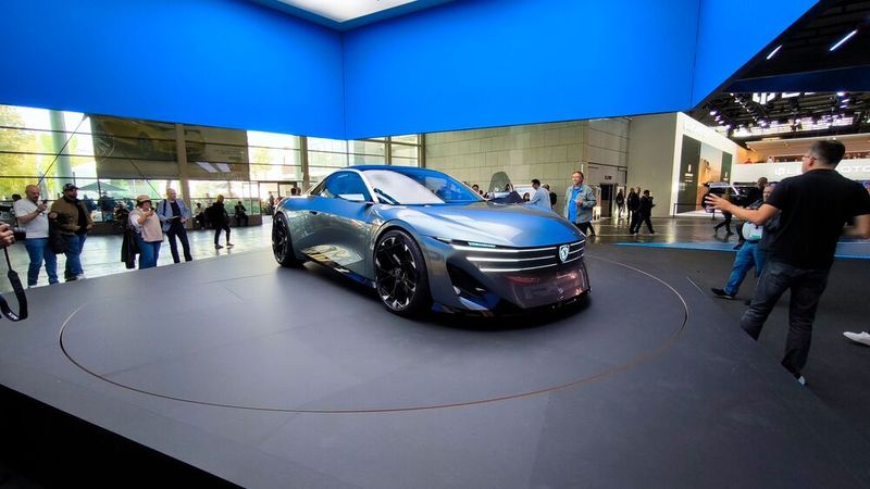 The Peugeot RCZ Vision also makes a spectacular appearance. (Image:sp-x)