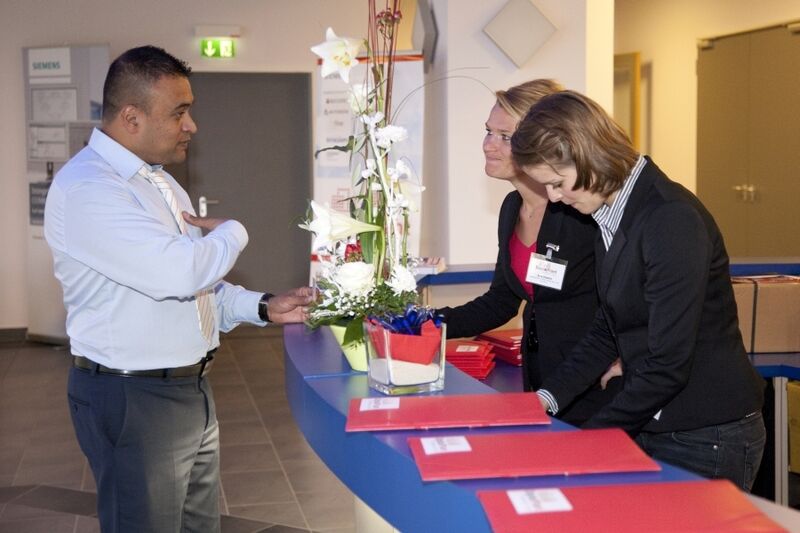Impressionen vom Networking beim diesjährigen Digital Plant Kongress in Würzburg 2013.
Weitere Bildergalerien zum Kongress:
Abendveranstaltung
Bilder der Referenten (Bild: PROCESS/Konstruktionspraxis)