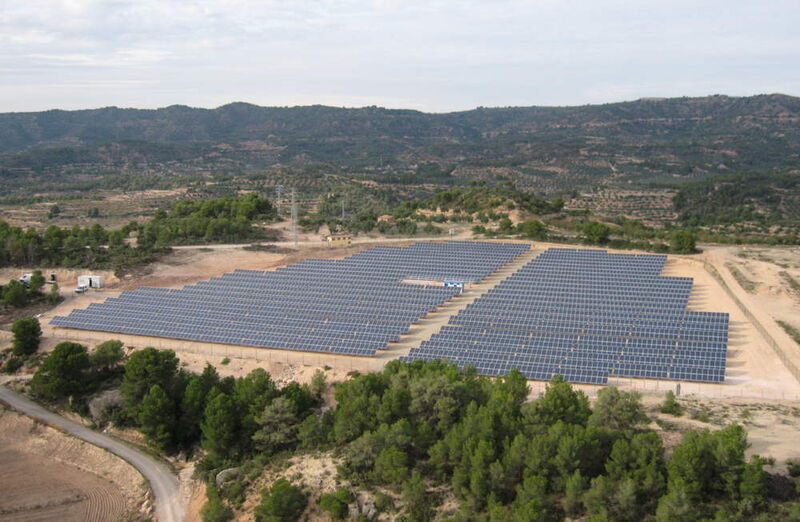 Mit etwa 20 km Leitungen des Typs Ölflex Solar wurde kürzlich eine Photovoltaikanlage mit 5000 Solarmodulen im spanischen Bovera verkabelt (Archiv: Vogel Business Media)